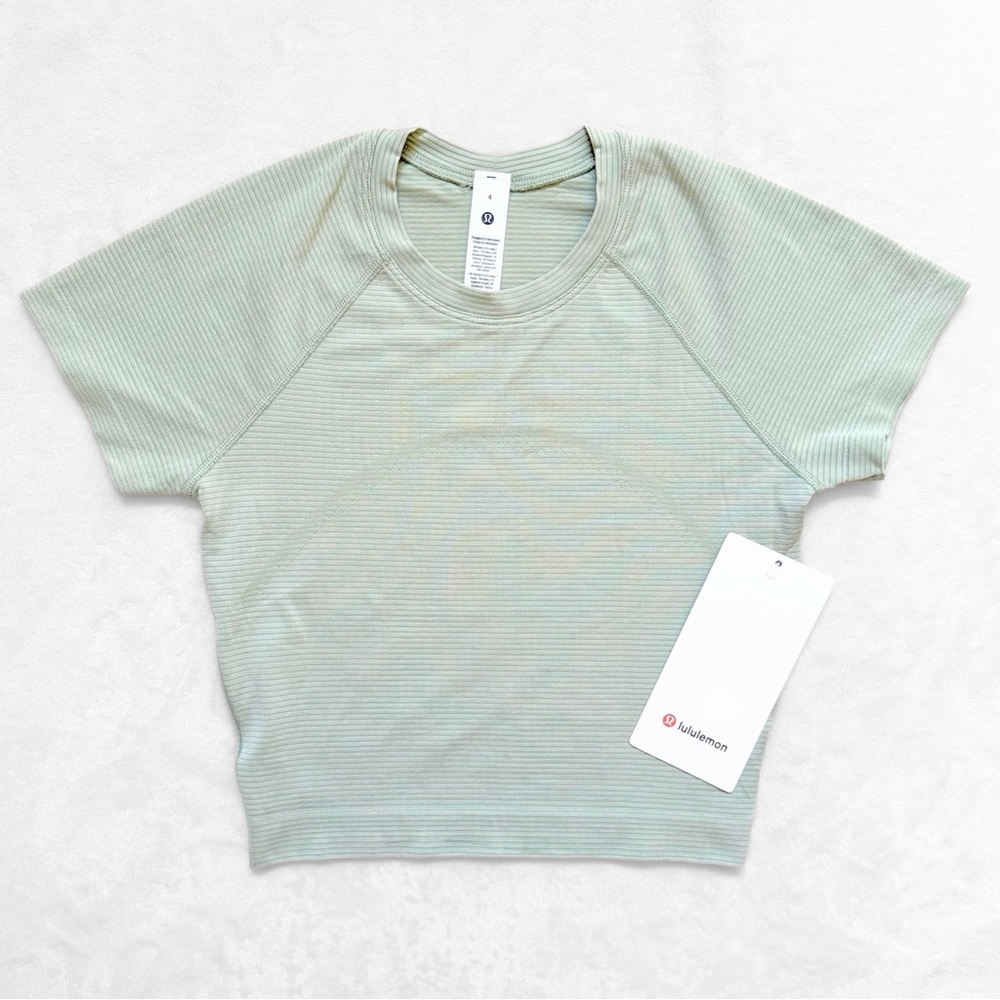 NWT Lululemon Striped Swiftly Cropped SS 2.0 – Fog Green/White – Size 4 (RARE)